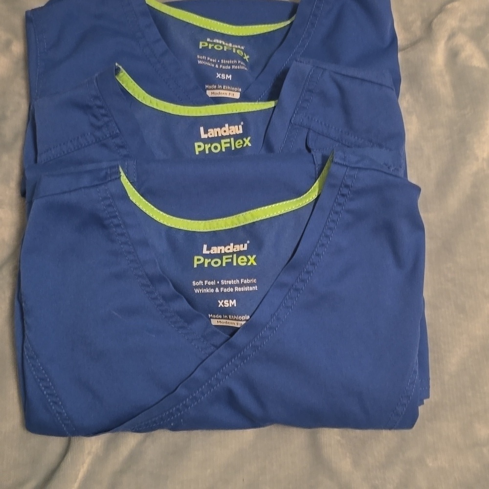 Bundle Of 3 Landau ProFlex Royal Blue Scrub Top Size XSM (0816)